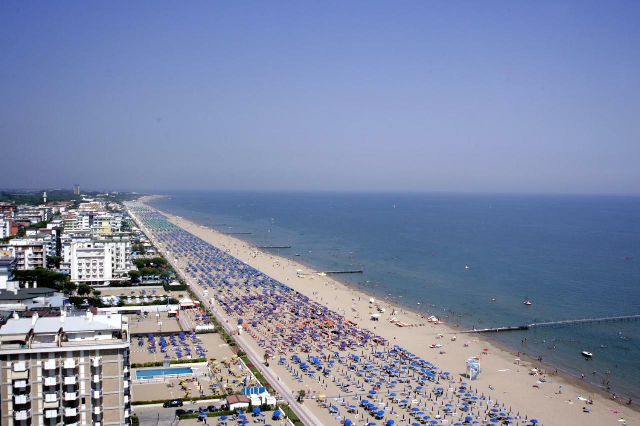 App4Rent Augustus Sea View - Family House - Wifi&Parking - 3 Rooms 리도 디 예솔로 외부 사진